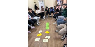 Fiți vigilenți! Informați-vă! Sprijiniți-vă comunitatea!